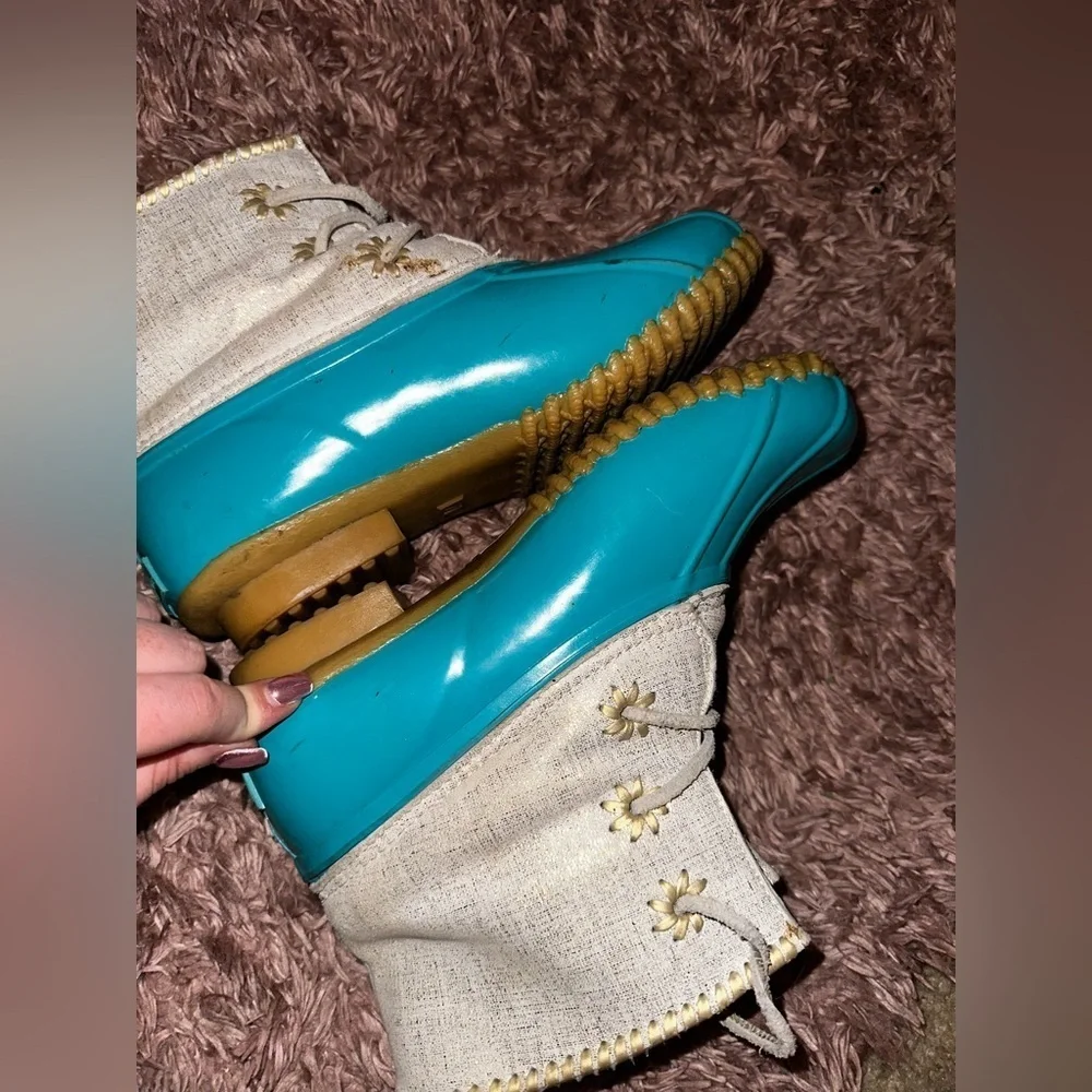 Jack Roger’s Women’s Cream and Teal Duck Boots 7 outdoor rain winter